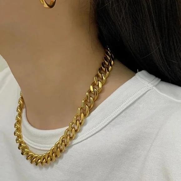 18K GOLD PLATED CHAIN CHOKER, NICE NECKLACE, CUTE NECKLACE - Picture 4 of 4
